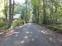 �~�n�ɐڂ��铹�H